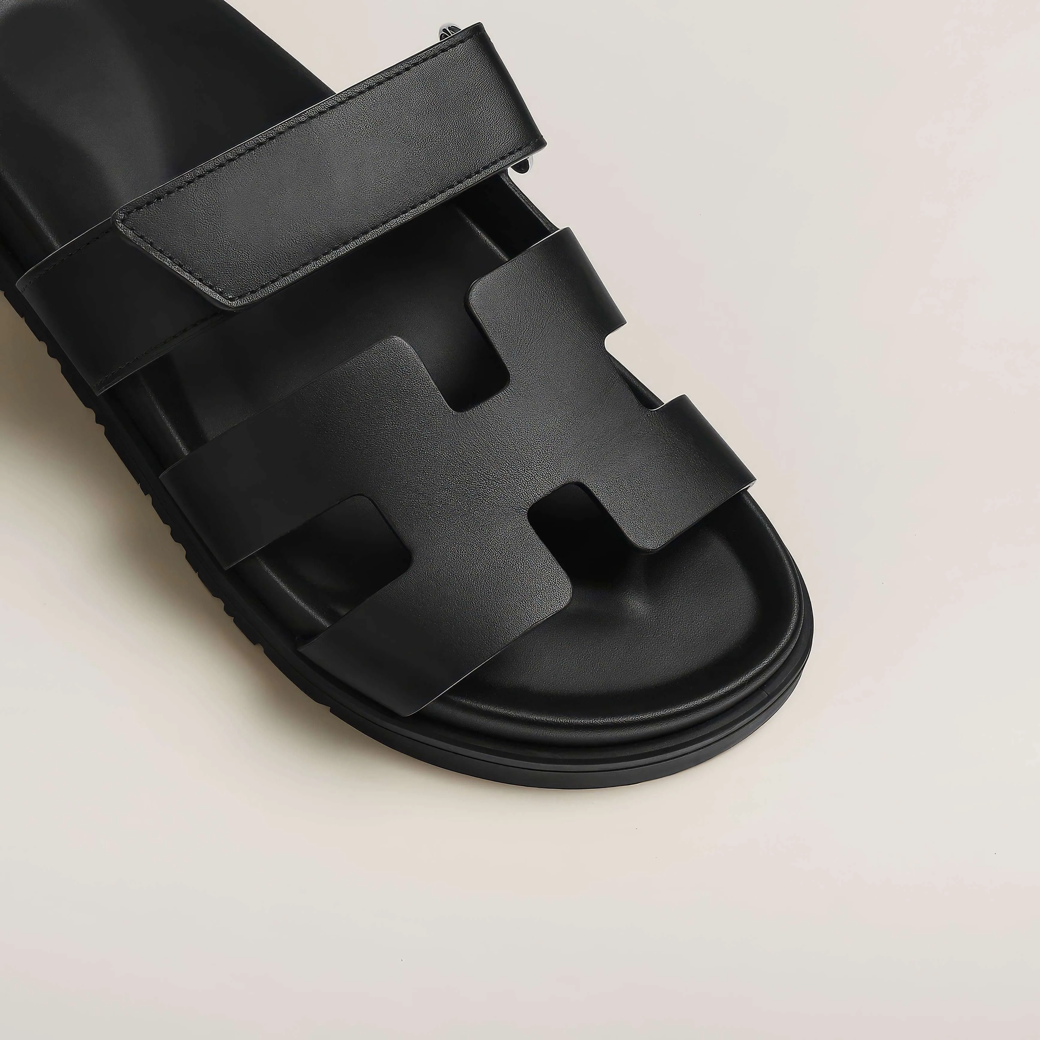 Women's Elegant Strappy Sandals: Chic Summer Footwear