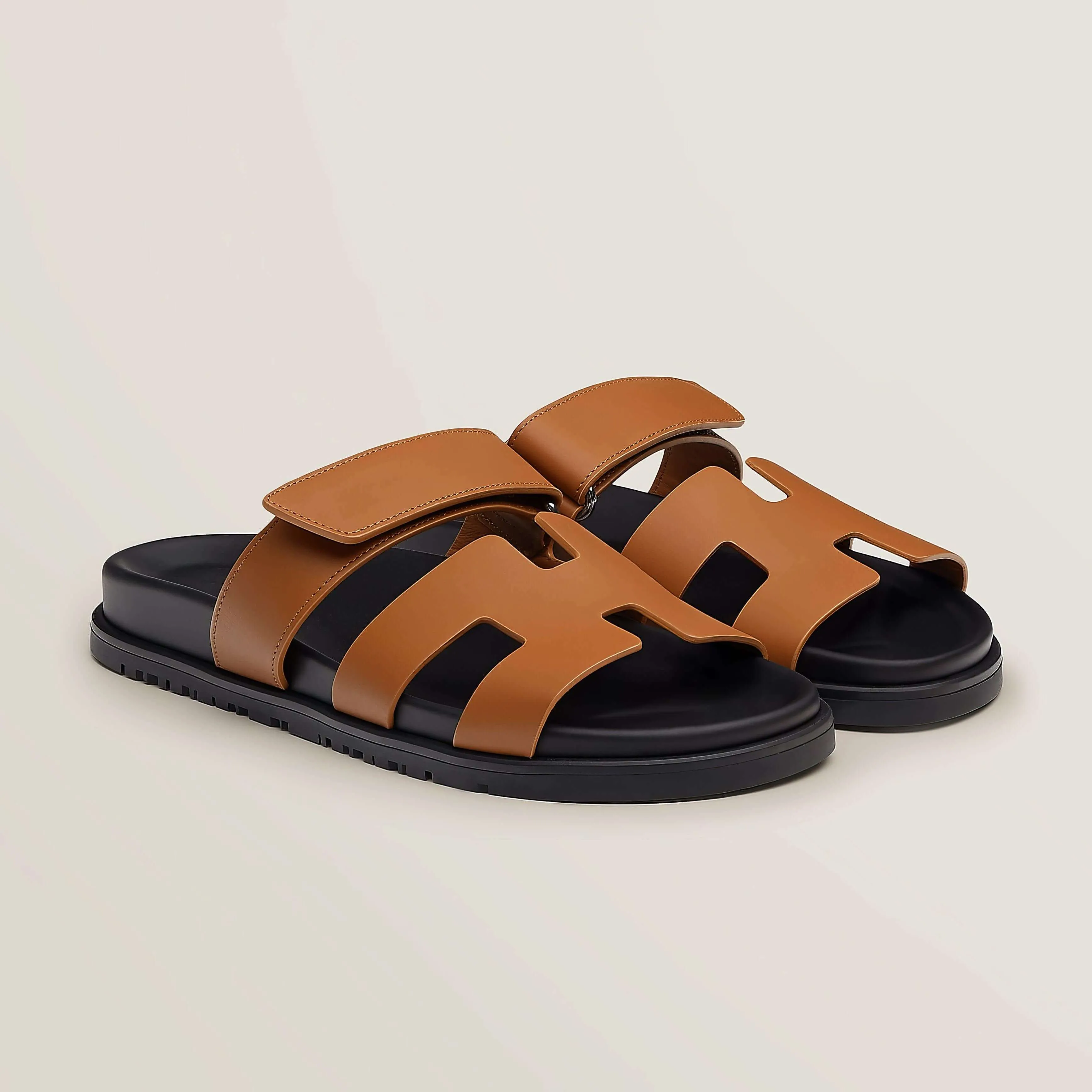 Women's Elegant Strappy Sandals: Chic Summer Footwear