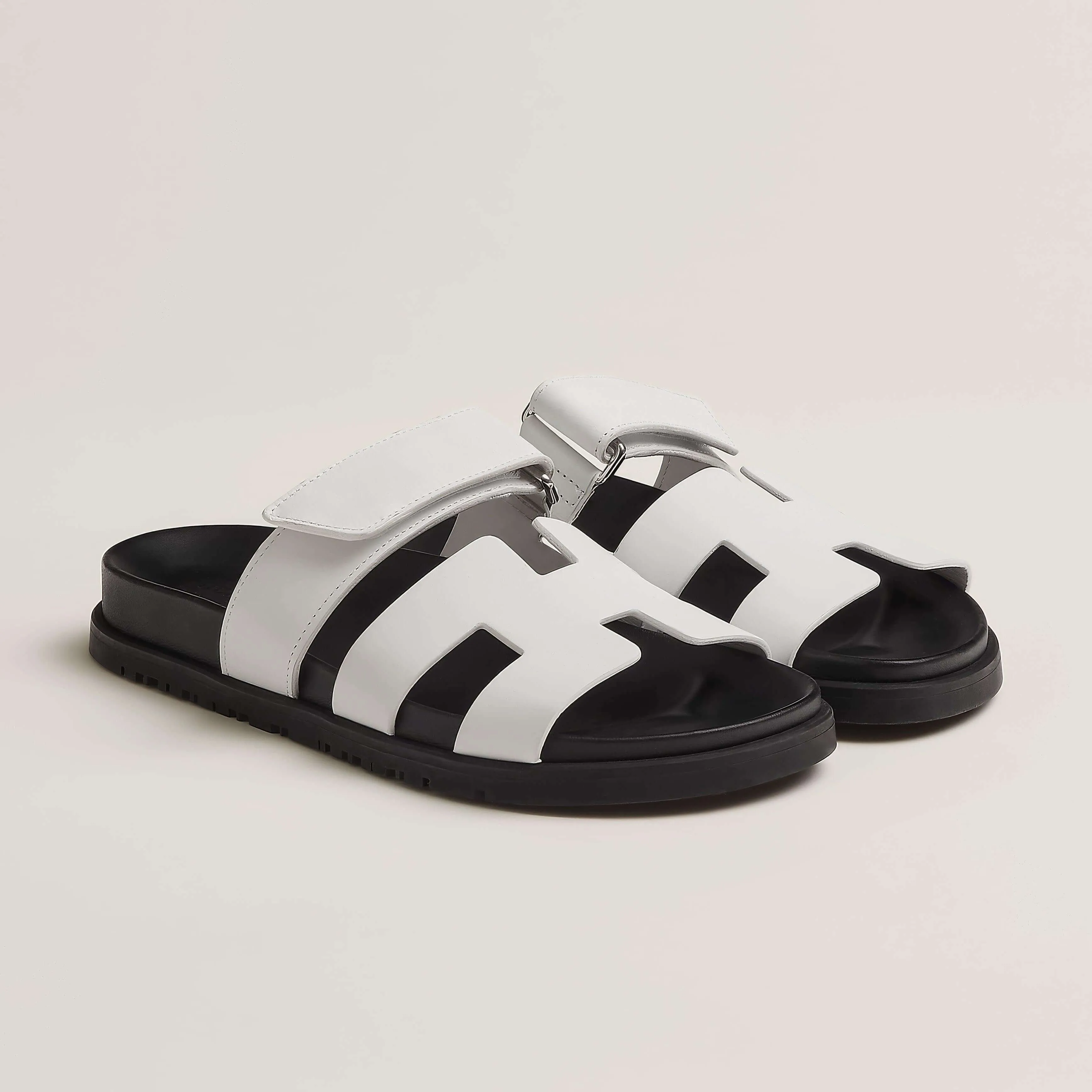 Women's Elegant Strappy Sandals: Chic Summer Footwear