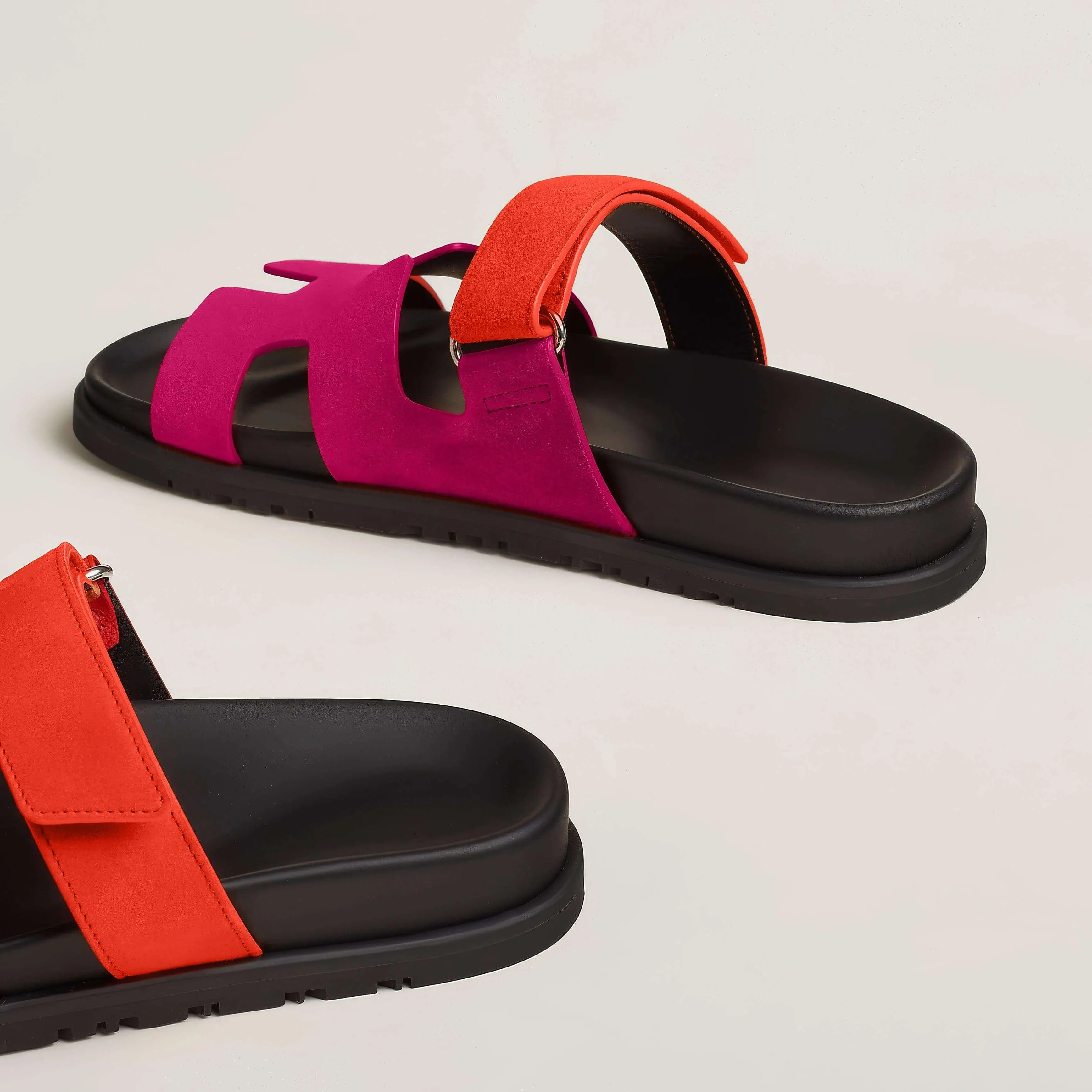 Women's Elegant Strappy Sandals: Chic Summer Footwear