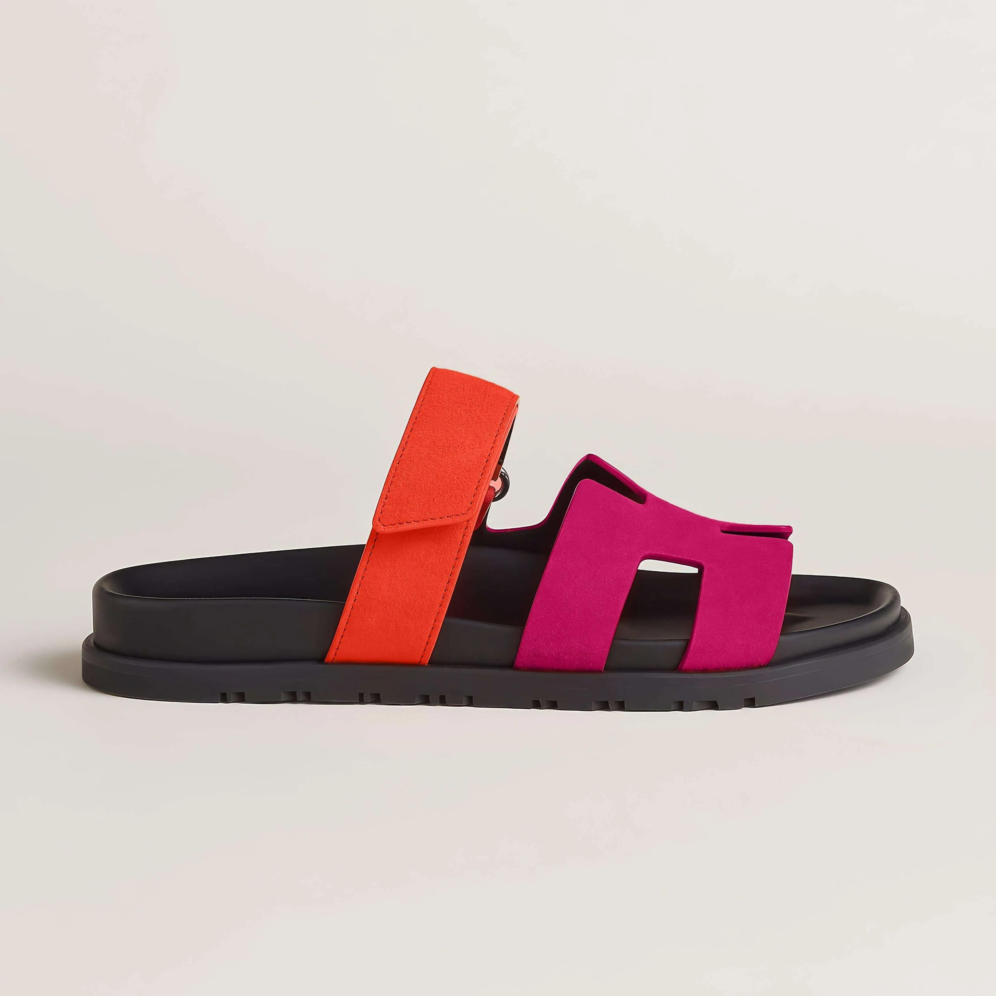 Women's Elegant Strappy Sandals: Chic Summer Footwear